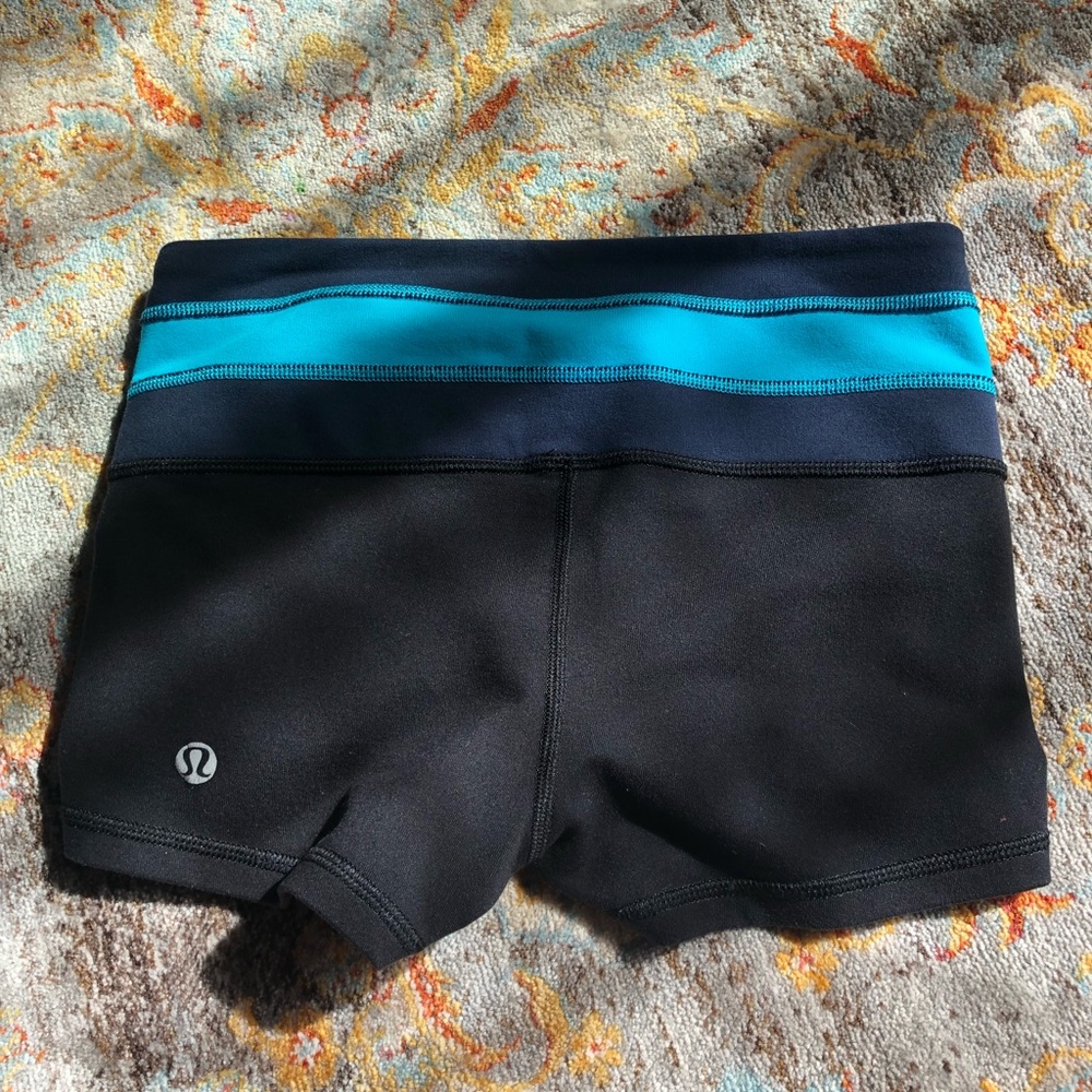 lululemon shorts size 2